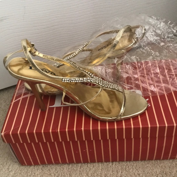Gold stappy heels - Picture 2 of 2